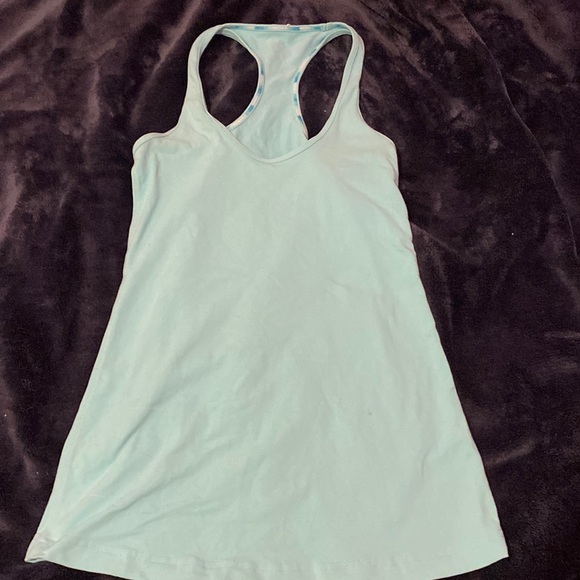 Lululemon tank - Picture 1 of 3